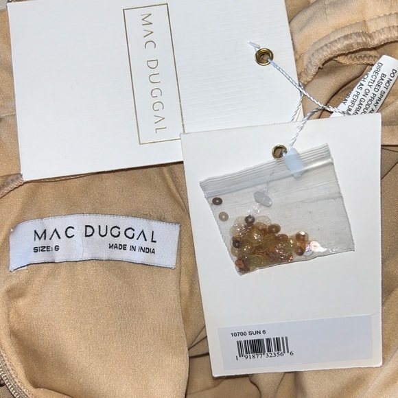 Mac Duggal 6 Sunset Sequin Plunge V Neck Gown NWT Flowy A Line Skirt - Picture 12 of 13